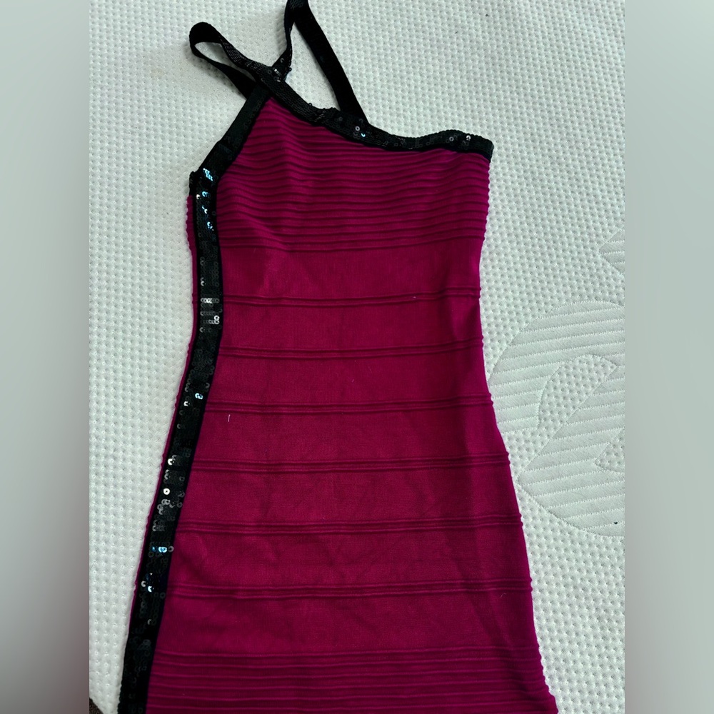 Hot Miami Styles red and black sequin body con mini dress